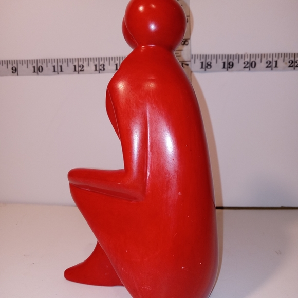 MCM Red abstract sculpture women sitting. - Picture 4 of 9